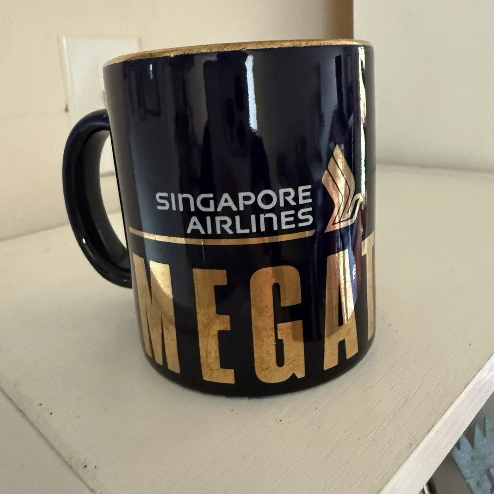 VTG Singapore Airlines Megatop 747 Black and Gold Coffee Tea Mug Cup with Logo